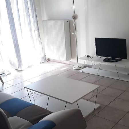 Central Apartments Eretria Ngoại thất bức ảnh