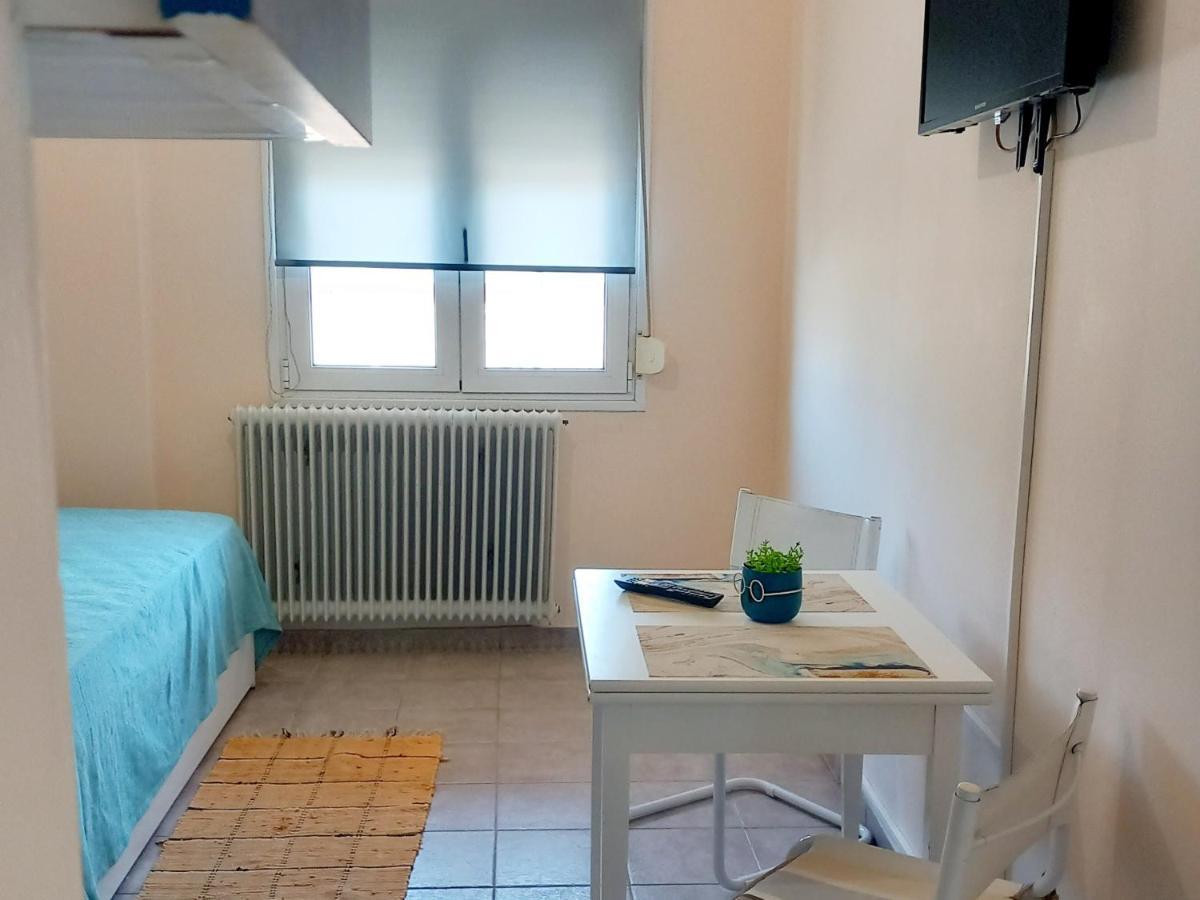 Central Apartments Eretria Ngoại thất bức ảnh