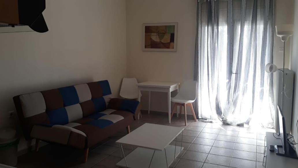 Central Apartments Eretria Ngoại thất bức ảnh