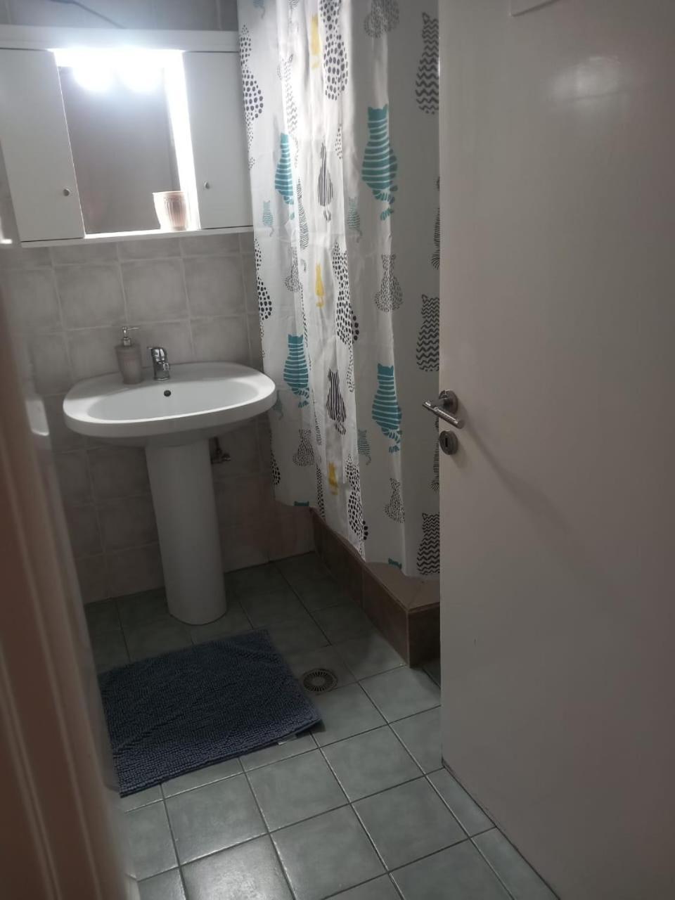 Central Apartments Eretria Ngoại thất bức ảnh