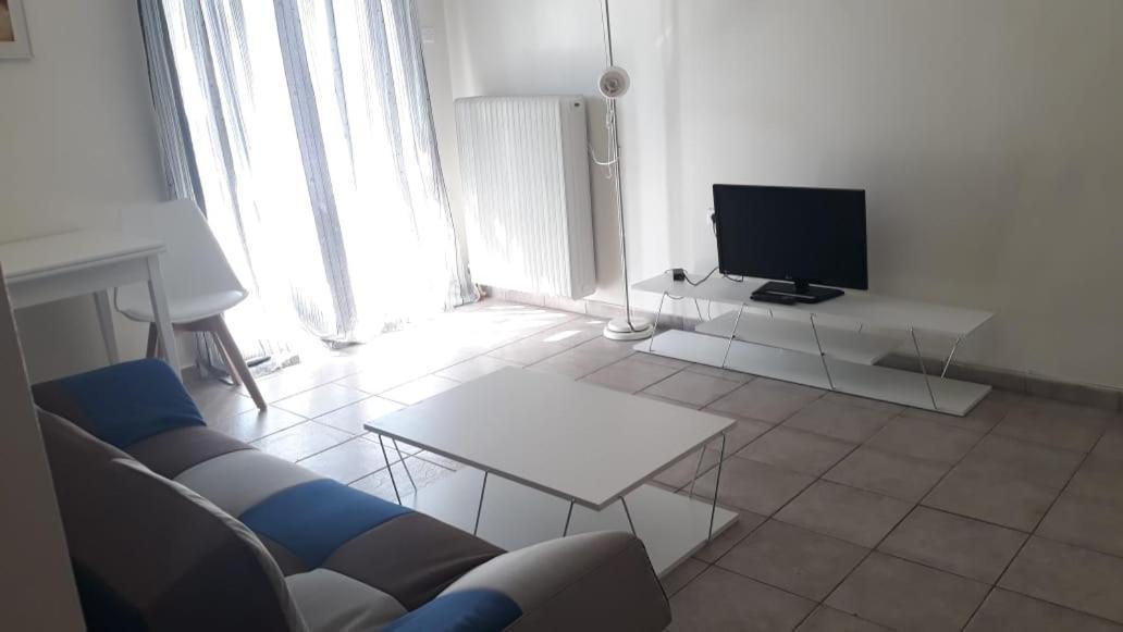 Central Apartments Eretria Ngoại thất bức ảnh